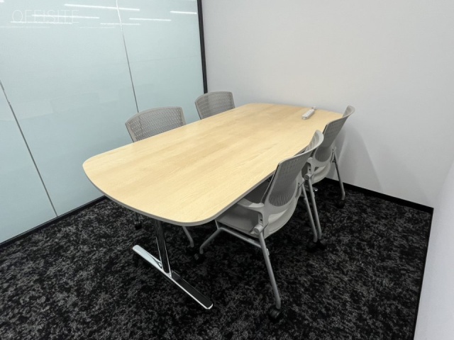 CIRCLES西新宿2F 内装