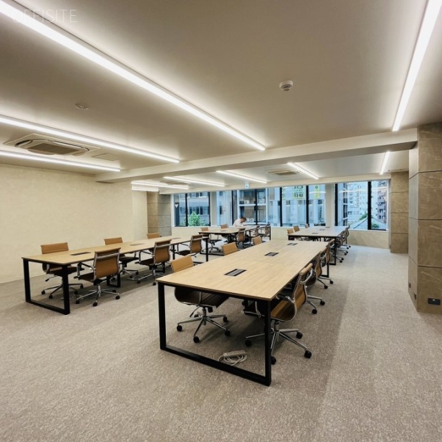 @WORK SHINJUKUGYOEN4F 内装