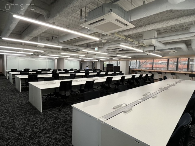 CIRCLES西新宿2F 内装