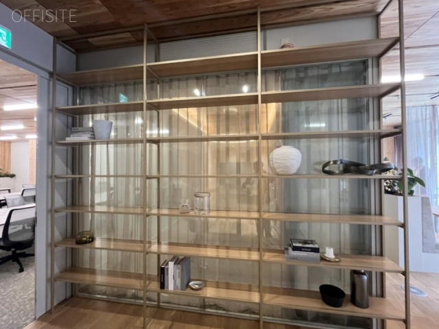 REVZO新橋3F 内装