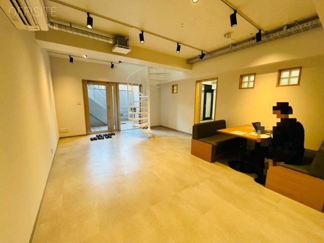 ランド南青山B1F～1F 内装