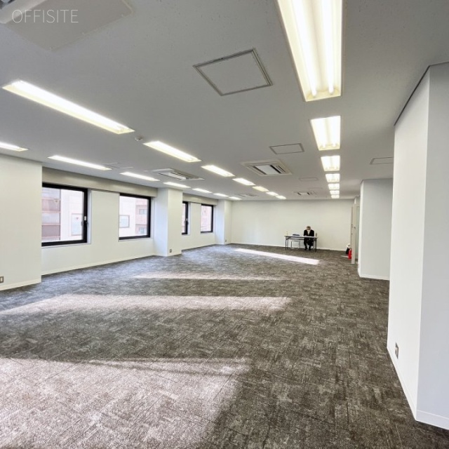 本郷信徳ビル3F 3階室内