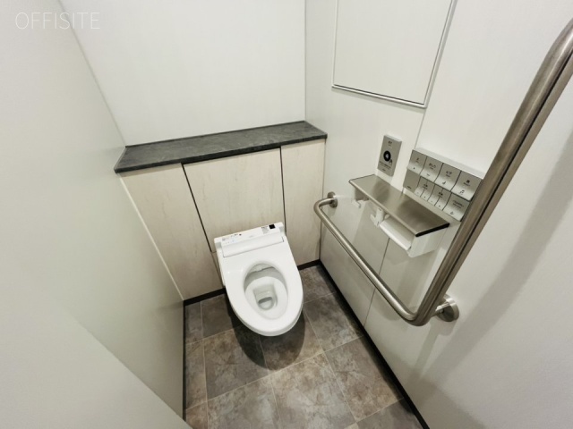 BIZCORE西新橋2F トイレ