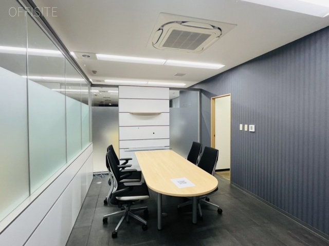 トラッドビル4F 内装