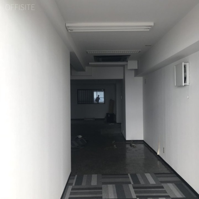 アール新宿御苑101 1階 室内