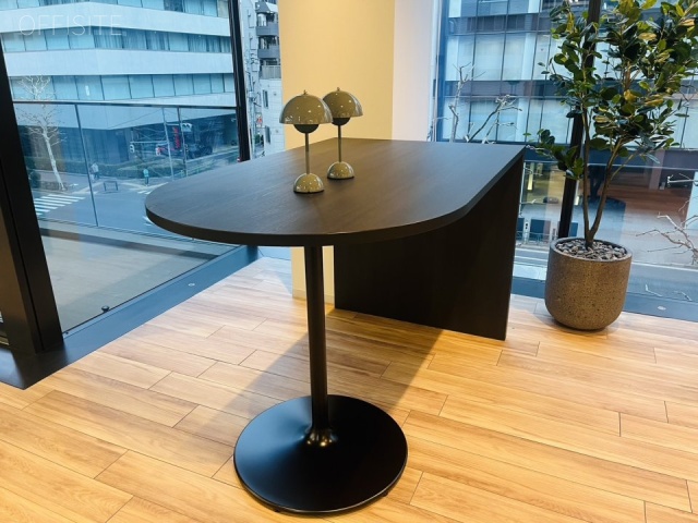 owns八丁堀3F セットアップ区画(別角度)