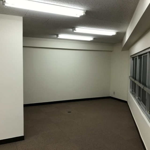 伊田ビル4F 4階 室内