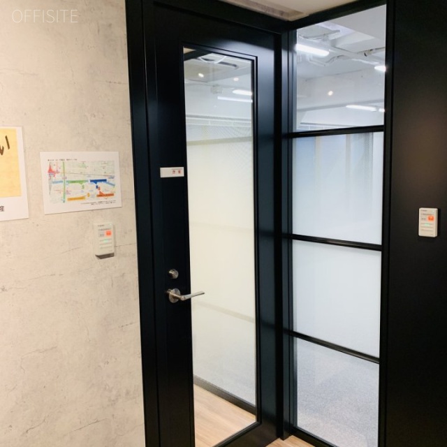 秋葉原クロスサイド5F 5階 貸室入口