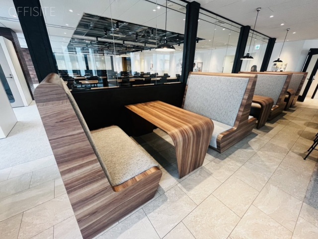 FORECAST新宿AVENUE8F 内装