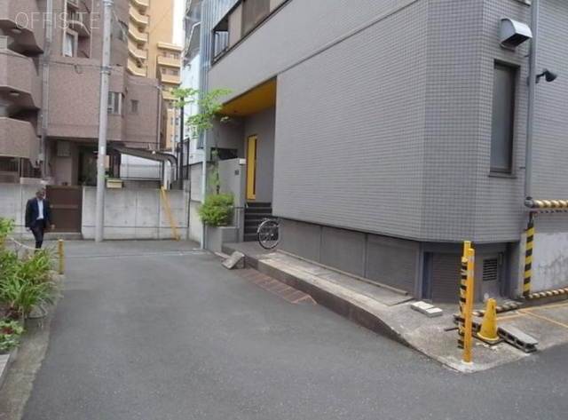 トーワビルB1F~2F 1階部分