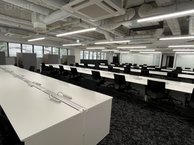 CIRCLES西新宿2F 内装