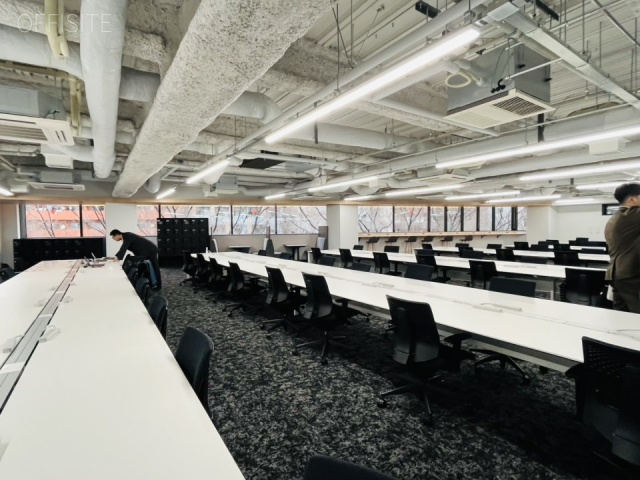 CIRCLES西新宿4F 内装