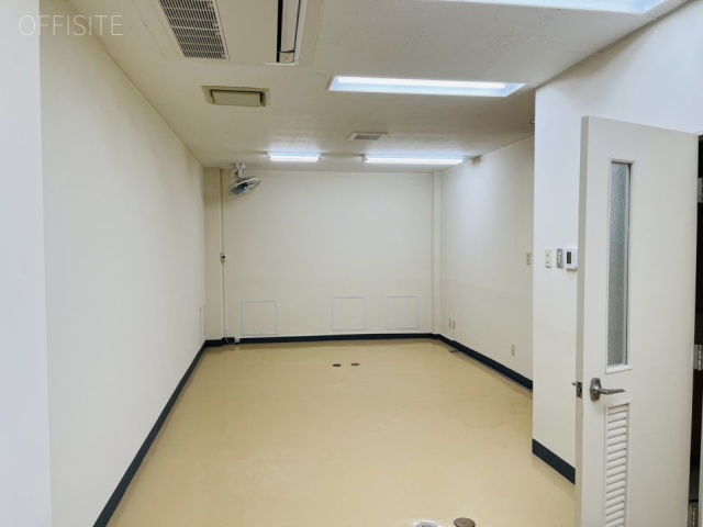 セントラル弥生B1F 内装