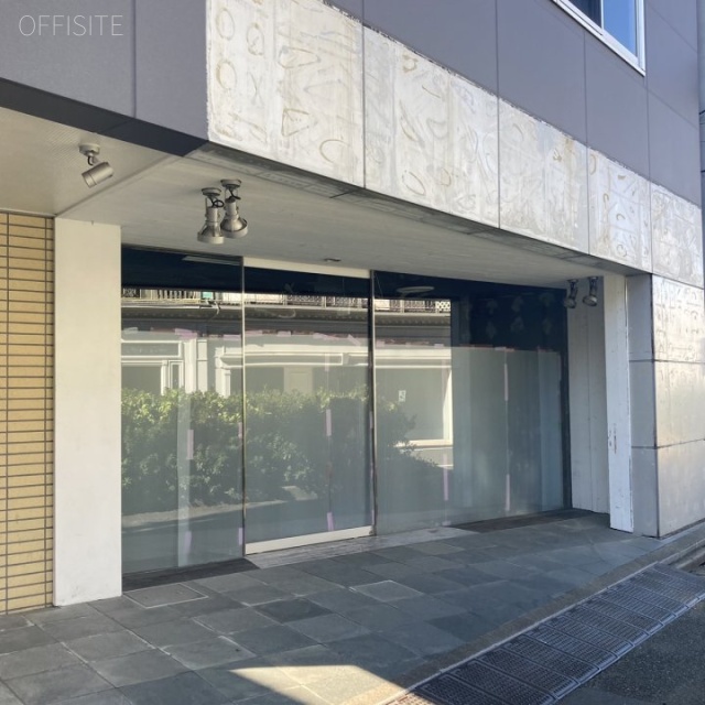 エバーキャッスル 1階 31.55坪　1階出入口