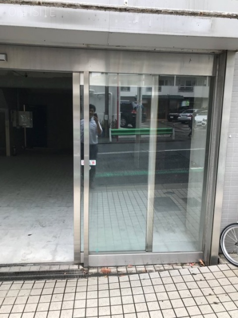 プレール麻布仙台坂1F 1階 貸室入口