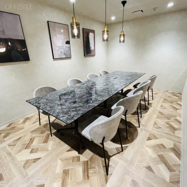 @WORK SHINJUKUGYOEN4F 内装