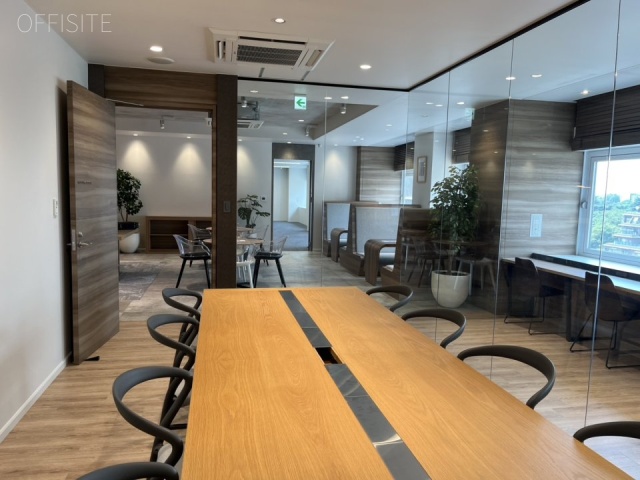 グランファースト新宿御苑 7階 128.28坪　内装