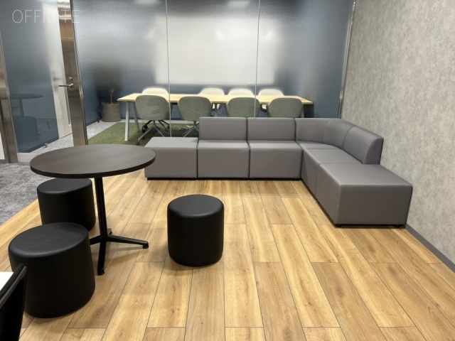 明治薬科大学剛堂会館1F 内装