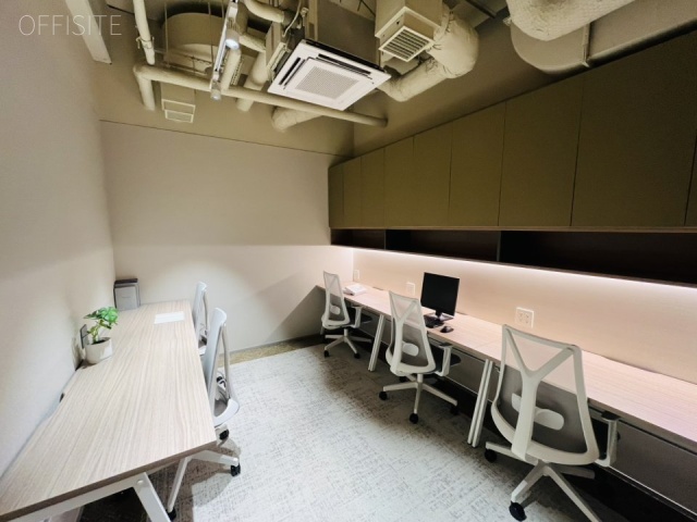 NOW/HERE新宿四谷2012 内装