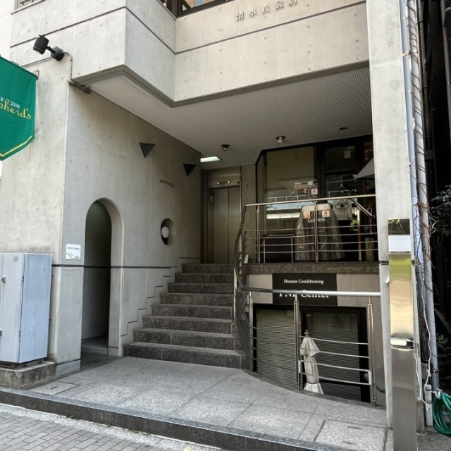 タキザワビル 1階 17.00坪　1階部分