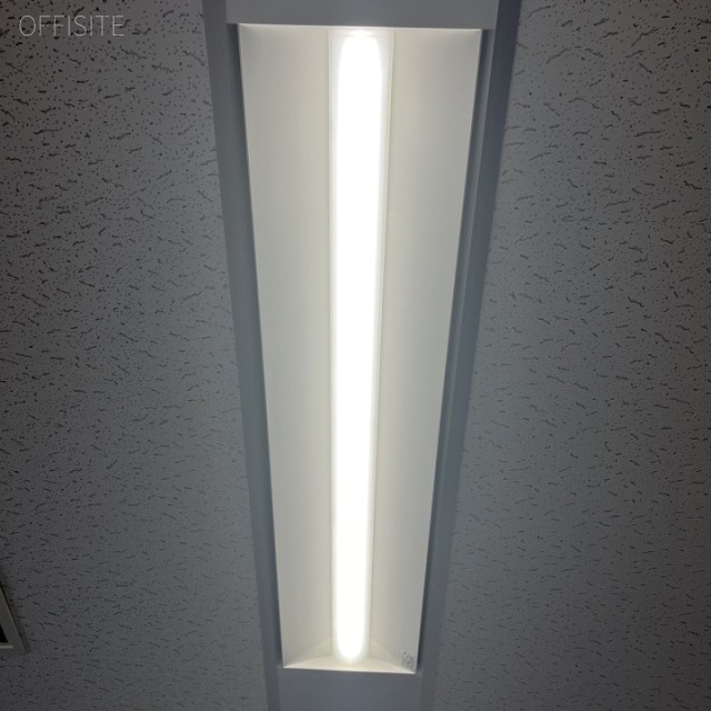 西新橋NKビル1F~9F 1階貸室照明LED