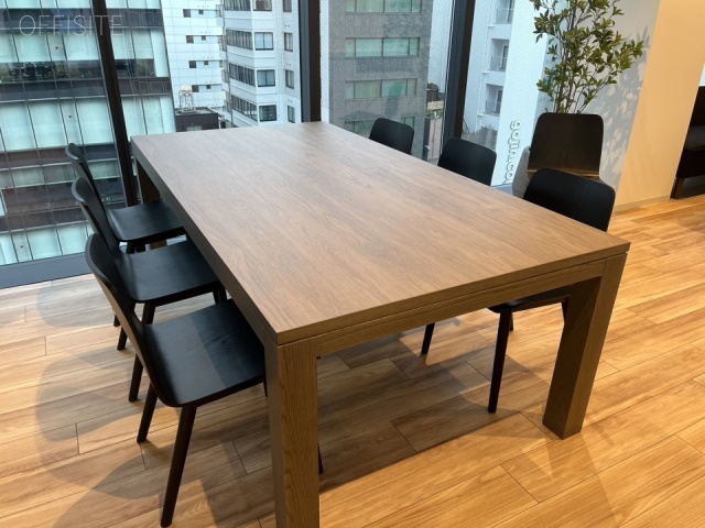 owns八丁堀7F セットアップ区画(別角度)