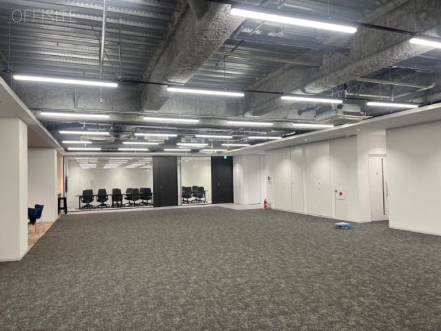 owns八丁堀7F セットアップ区画(別角度)