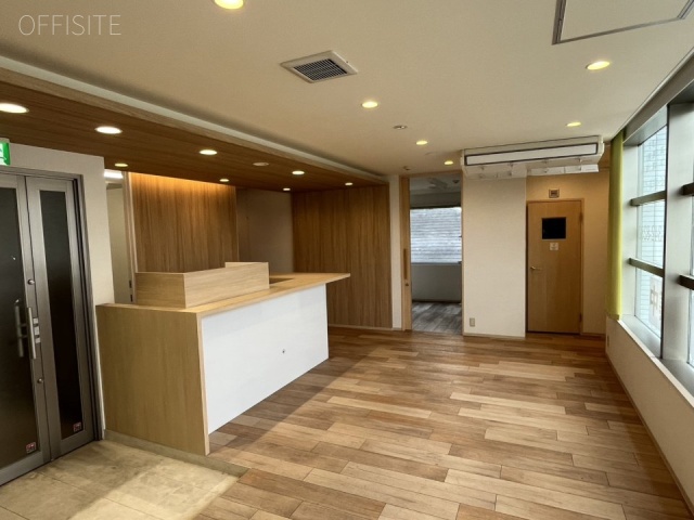 カミデビル2F 内装