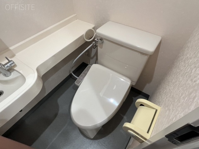 須山ビル2F トイレ