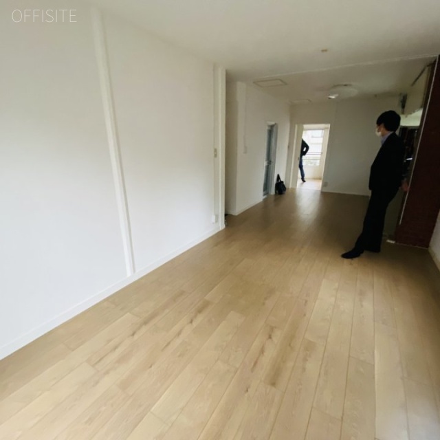 東京モリスビル第75F 5階 室内