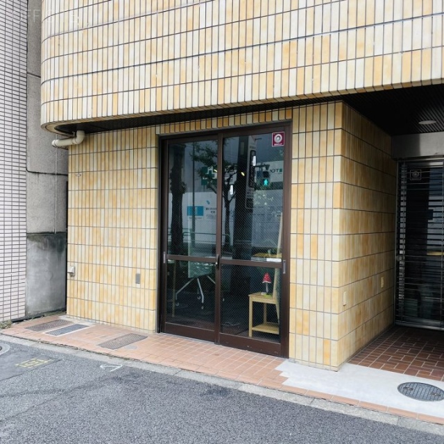 NTビル101 1F部分