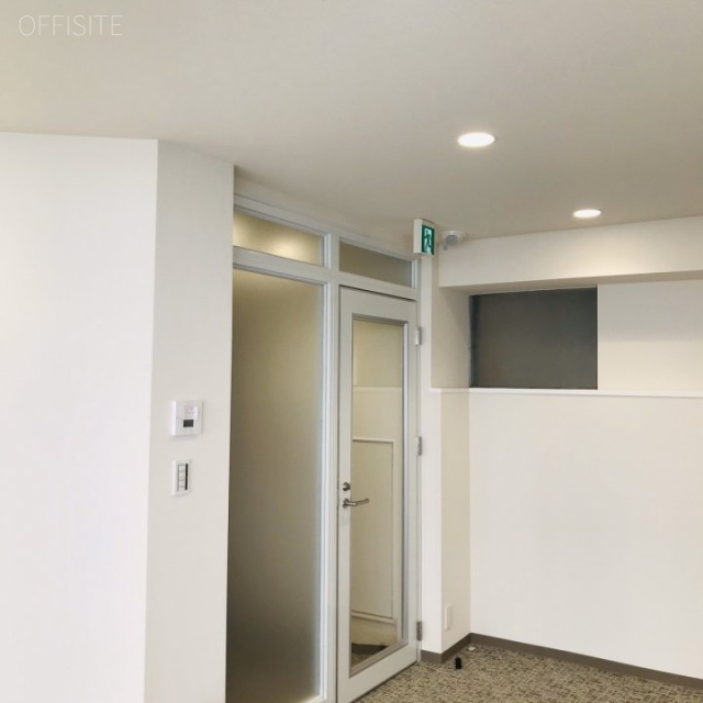 大塚駅前ビル2F 2階 貸室入口