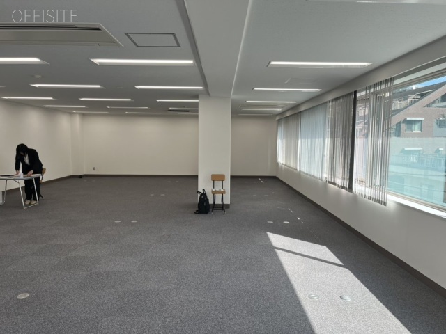 西新宿ミノシマビル302 302号室(東側)