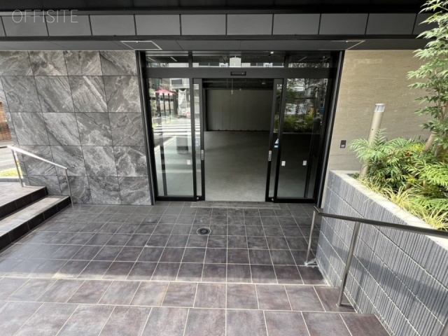 町田トーセイビル 1階【B】 68.80坪　玄関