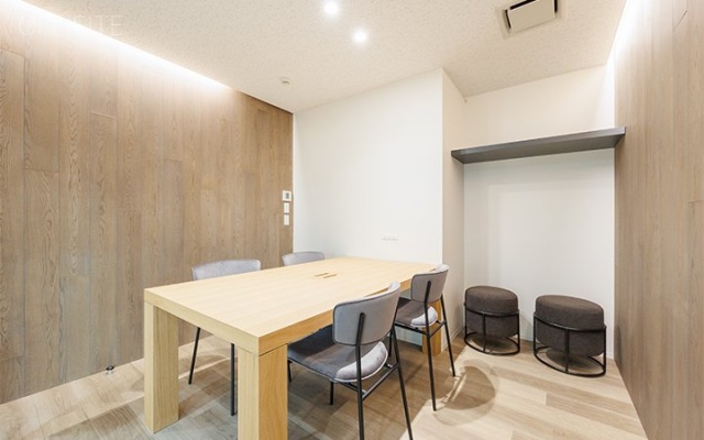 THE CROSS GOTANDA2F 内装