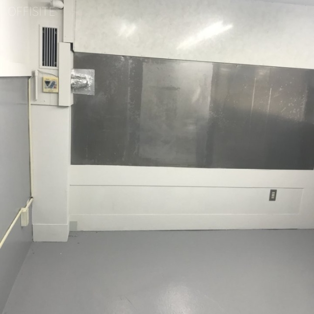 SVAX新宿ビルB館B1F~M2F 1階 室内