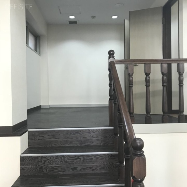 SVAX新宿ビルB館B1F~M2F 1階 室内