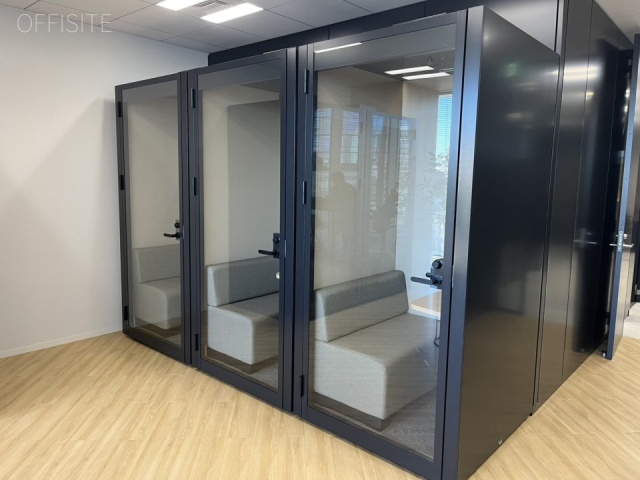 PMO田町Ⅳ7F テレカンブース