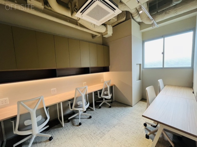 NOW/HERE新宿四谷2010 内装