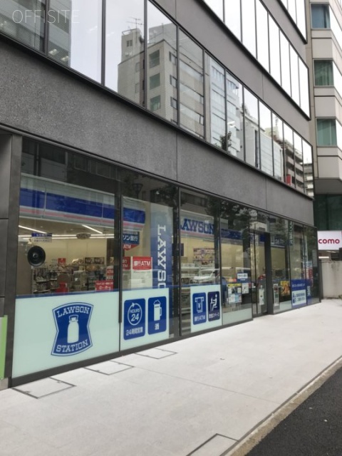 小田急西新宿O-PLACE1F 1階にコンビニあり