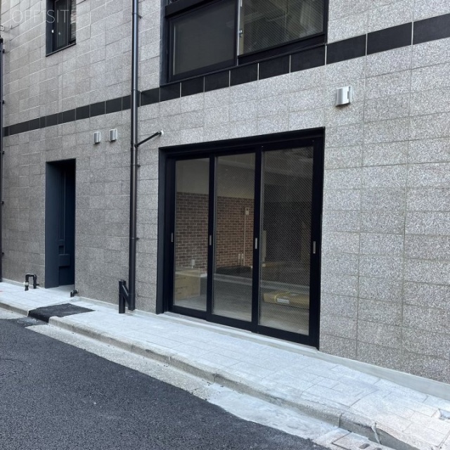 小暮商店ビル1F~2F 1階部分