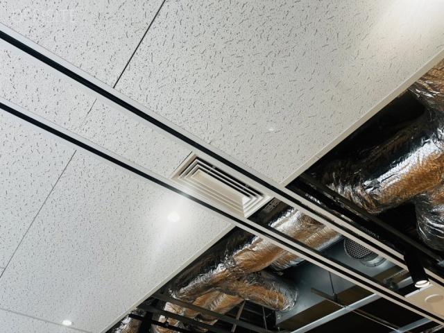 FORECAST新宿AVENUE8F 内装