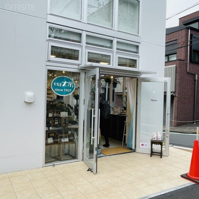 フィル・パーク表参道テラスビル 1階【B】 10.28坪　1階店舗