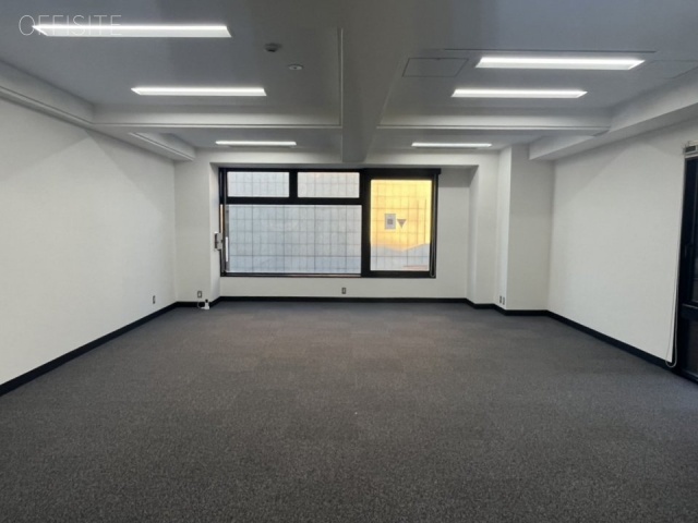 マストビルE3 内装