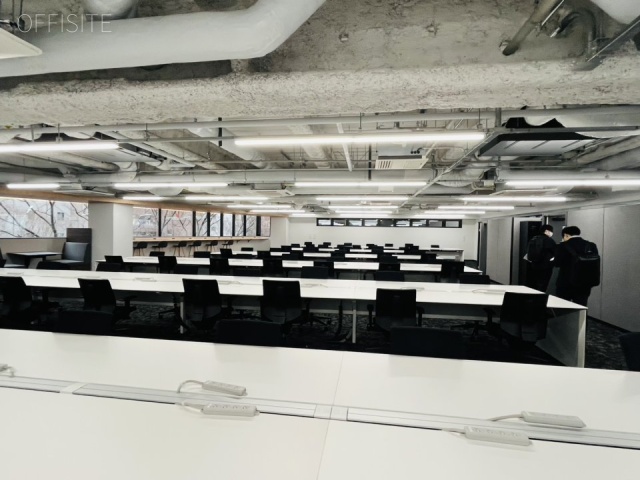 CIRCLES西新宿4F 内装