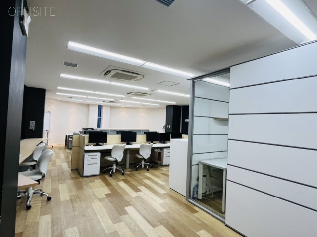 トラッドビル2F 内装