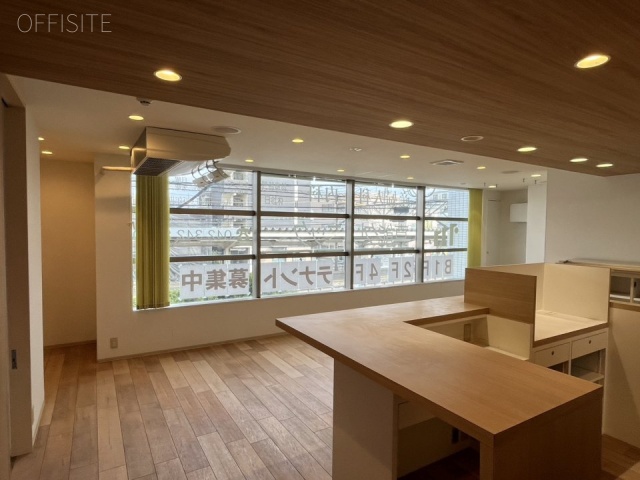 カミデビル2F 内装