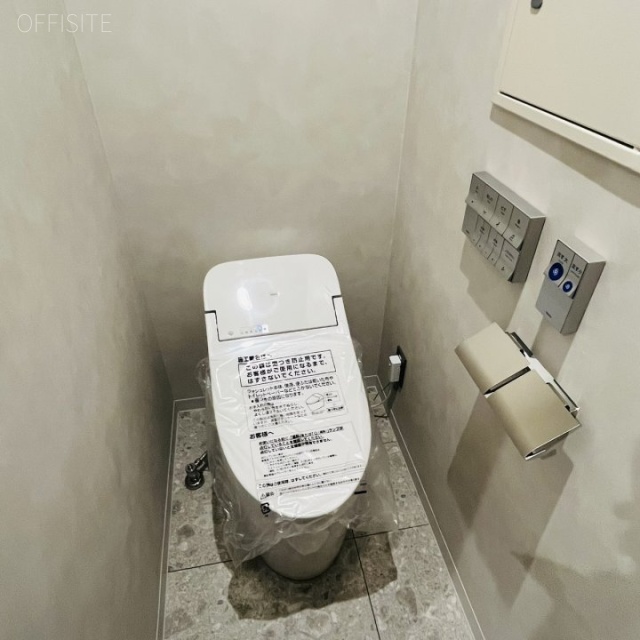 @WORK SHINJUKUGYOEN4F トイレ