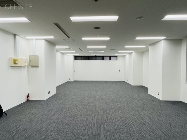 クレシェンドビル1F 内装