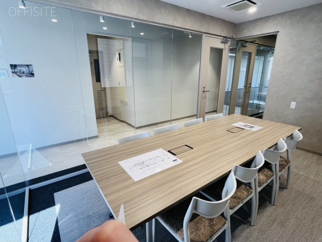 本郷弓町ビル3F 3F 会議室 8名用